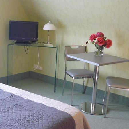 Le Miramont Bed & Breakfast Orincles Rom bilde